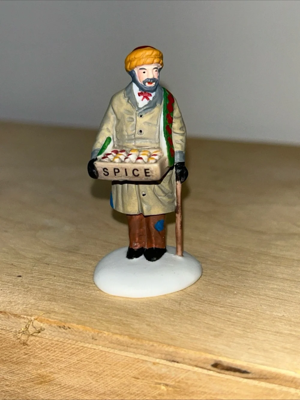 Dept 56 Dickens Village Village Street Peddlers Set of 2 #58041